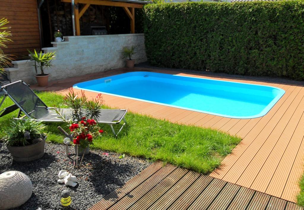 Prag 16 in blau mit Ecktreppe