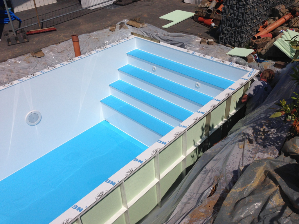 Durchgehende Treppe mit gerade Stufen