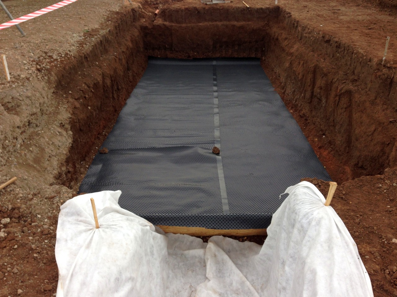 Noppenfolie und Vlies verlegt