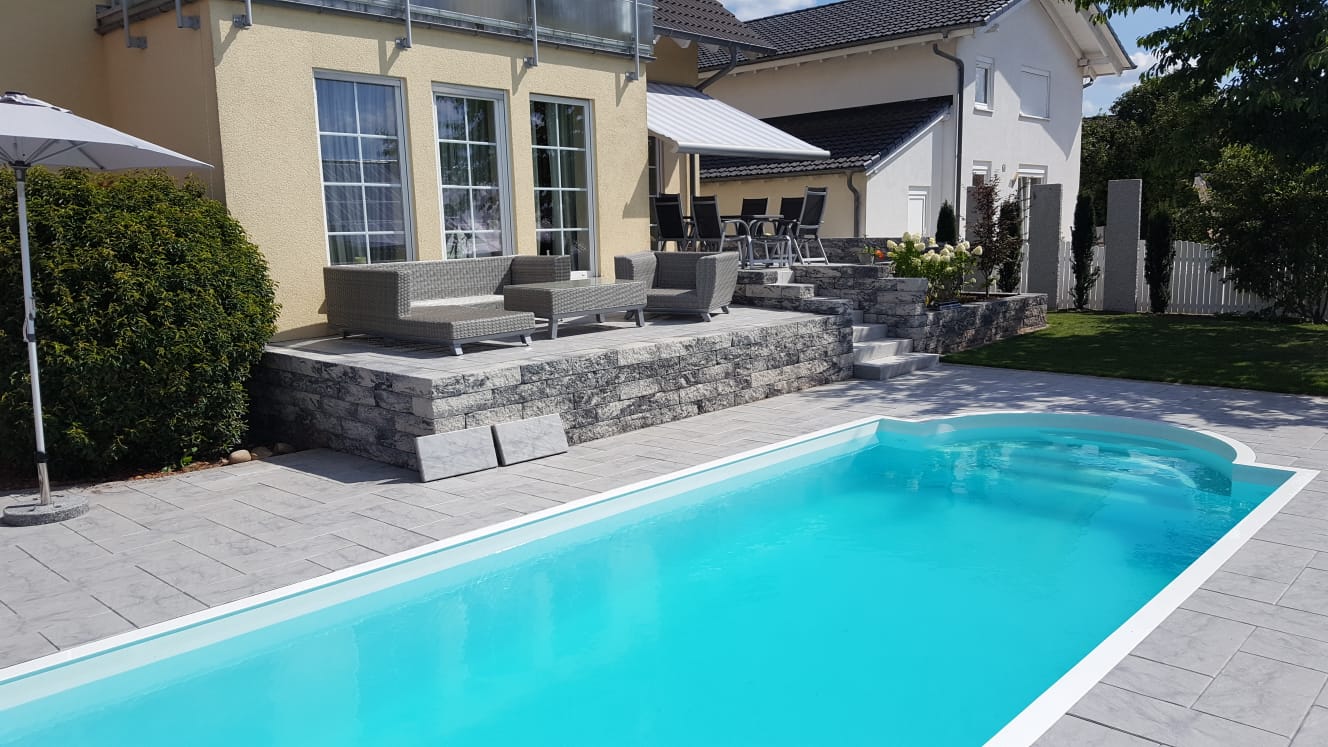 Beckenfarbe weiss und Boden mint